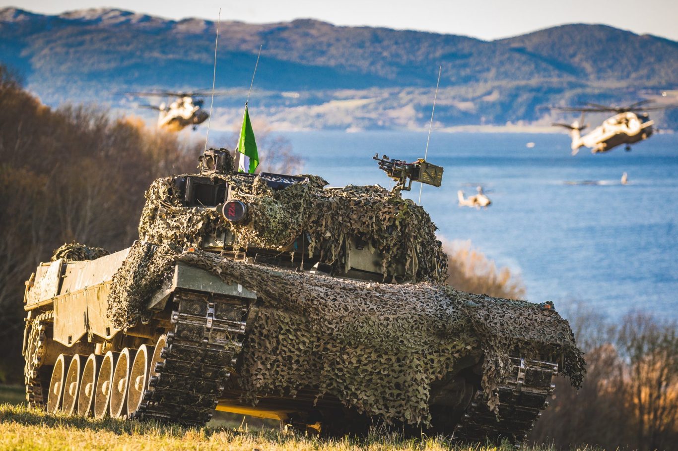 Norsk Leopard 2A4 stridsvogn fra Panserbataljonen, i forbindelse med styrkedemostrasjonen under NATO-øvelsen Trident Juncture 18 i Norge.
