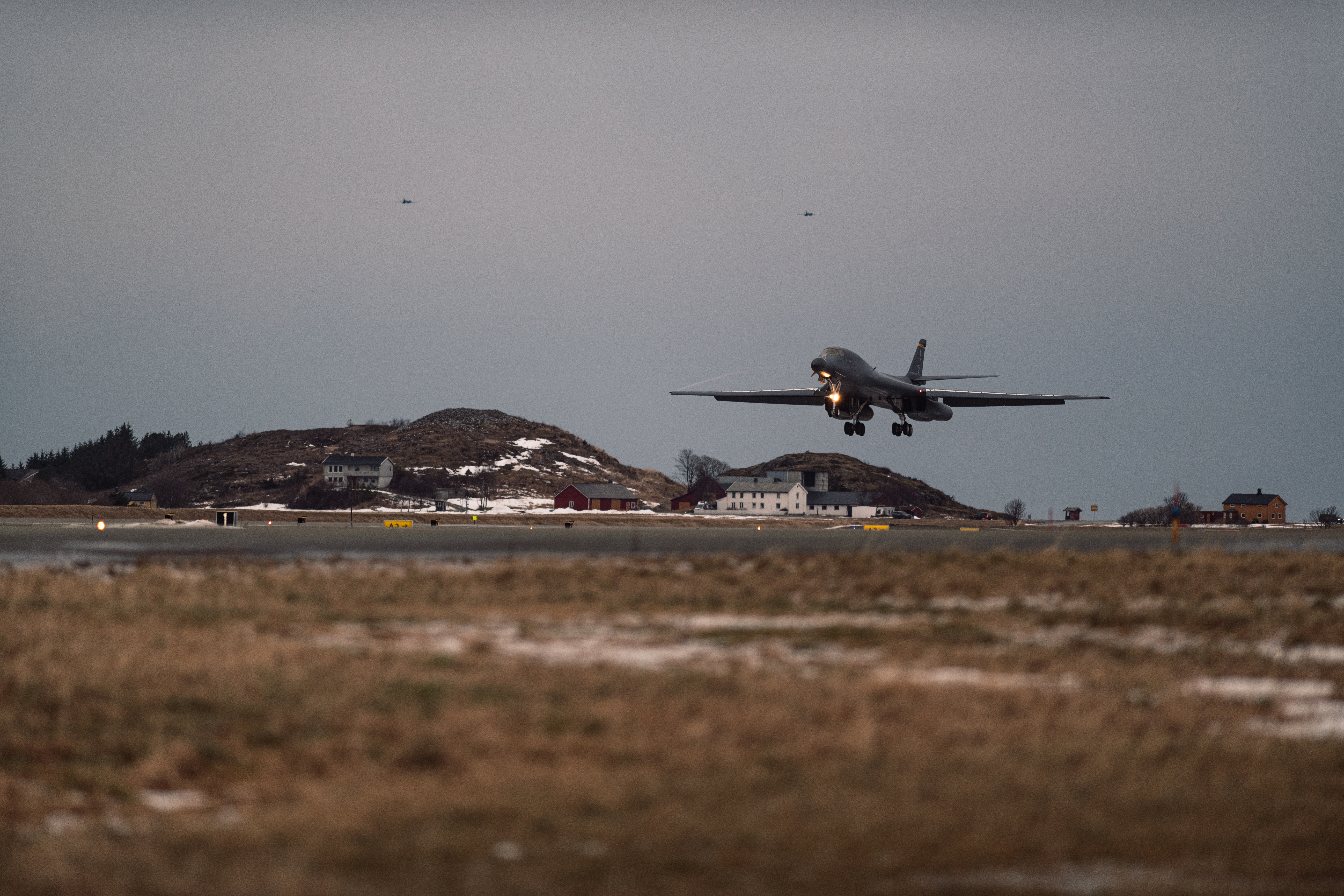Amerikanske B1-B Lancer lander på Ørland flystasjon. Foto: Johannes Havn / Forsvaret