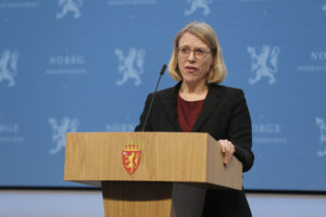 Pressekonferanse om situasjonen i Ukraina. Her utenriksminister Anniken Huitfeldt. Foto: Torbjørn Kjosvold/Forsvaret
