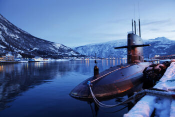 Nederlandsk ubåt i Narvik under øvelsen Cold Response i 2010. Foto: Forsvaret