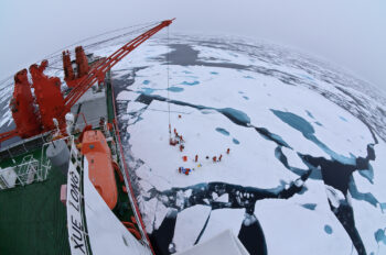 Drift ice camp in the middle of the Arctic Ocean as seen from the deck of the Chinese icebreaker Xue Long. Photo: Timo Palo/Wikimedia Commons